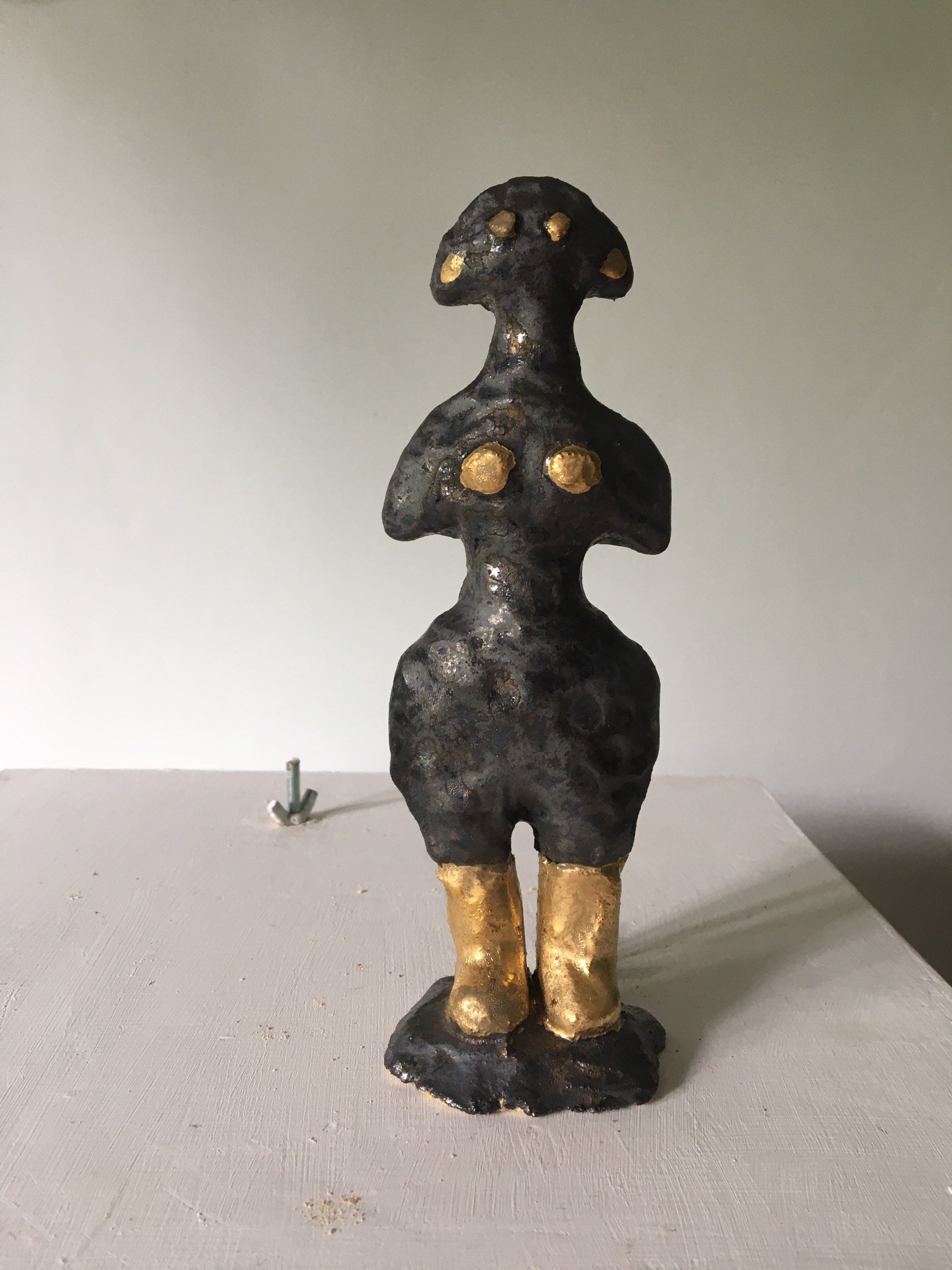 24K金メッキ陶器製ヴィーナス彫刻：原始の女神像 - Etsy 日本