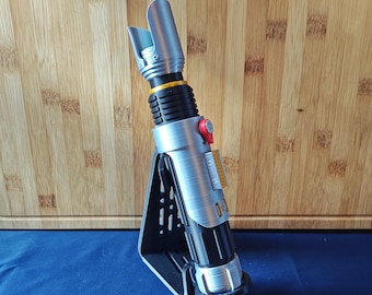 Druk 3D: Składany miecz świetlny inspirowany Sabine Wren