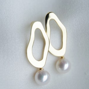 Handmade 18K gold Melting Clock Freshwater Pearl Earring