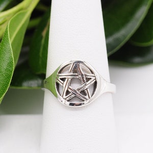 Sterling Silver Pentagram Ring Size 9