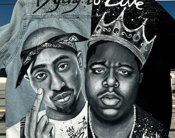 Op maat gemaakt spijkerjack van Tupac en Biggie