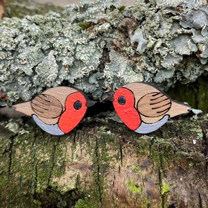 Hand painted English Robin bird cufflink, walnut, fun, party, handmade festive gift