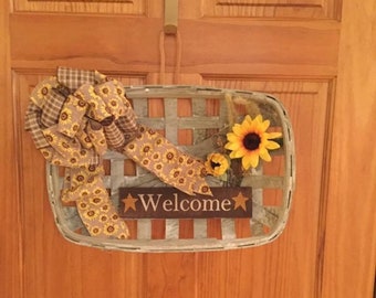 Cesta de tabaco pequeña con girasoles