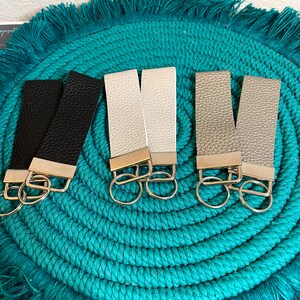 3.75&quot; Textured Faux Leather Keychain