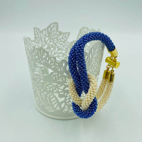 Beaded bracelet. Two colours beaded bracelet. Gift for women. Gift for friend. Fine jewelry.