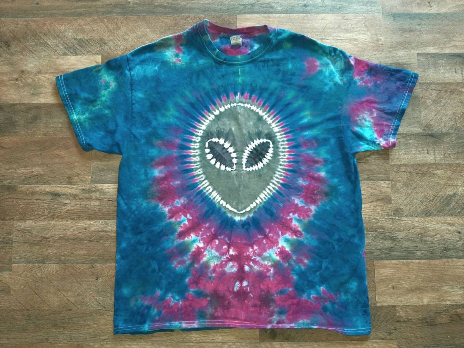 XL Alien Tie Dye Shirt Alien Tie Dye Hippie Style Hippie | Etsy