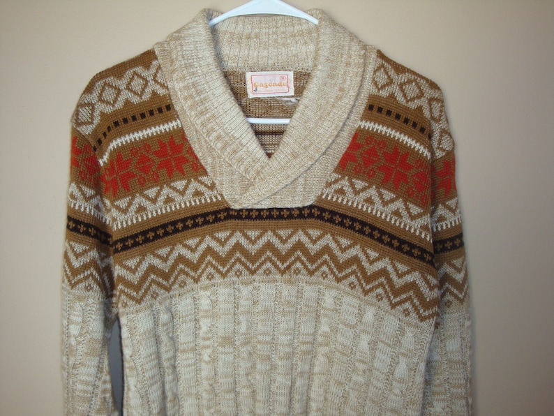 vintage cozy fair isle sweater Small 70s Cascade acrylic tan cream brown rust boho pullover cable knit the dude lebowski cardigan sweater