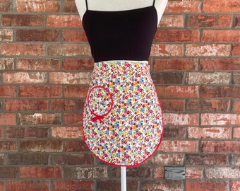 70s vintage floral apron OS cottagecore calico country folk suzie homemaker white red holiday baking mothers gift