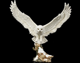 Figura de búho blanco: estatua de resina fundida en frío de 34 cm