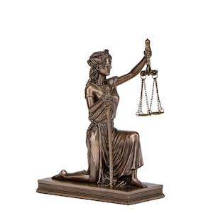 ギリシャの正義と司法の女神摆件  高さ27cm ギリシャの正義と司法の女神摆件 高さ27cm Amazon.co.jp: Lady