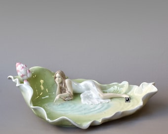 Maiden on Lotus Leaf Porcelain Tray
