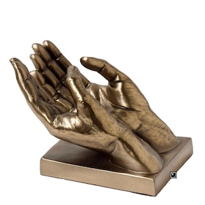 Handsculptuur, hand bidden in de islam handen opsteken in dua, moslim biddende handen