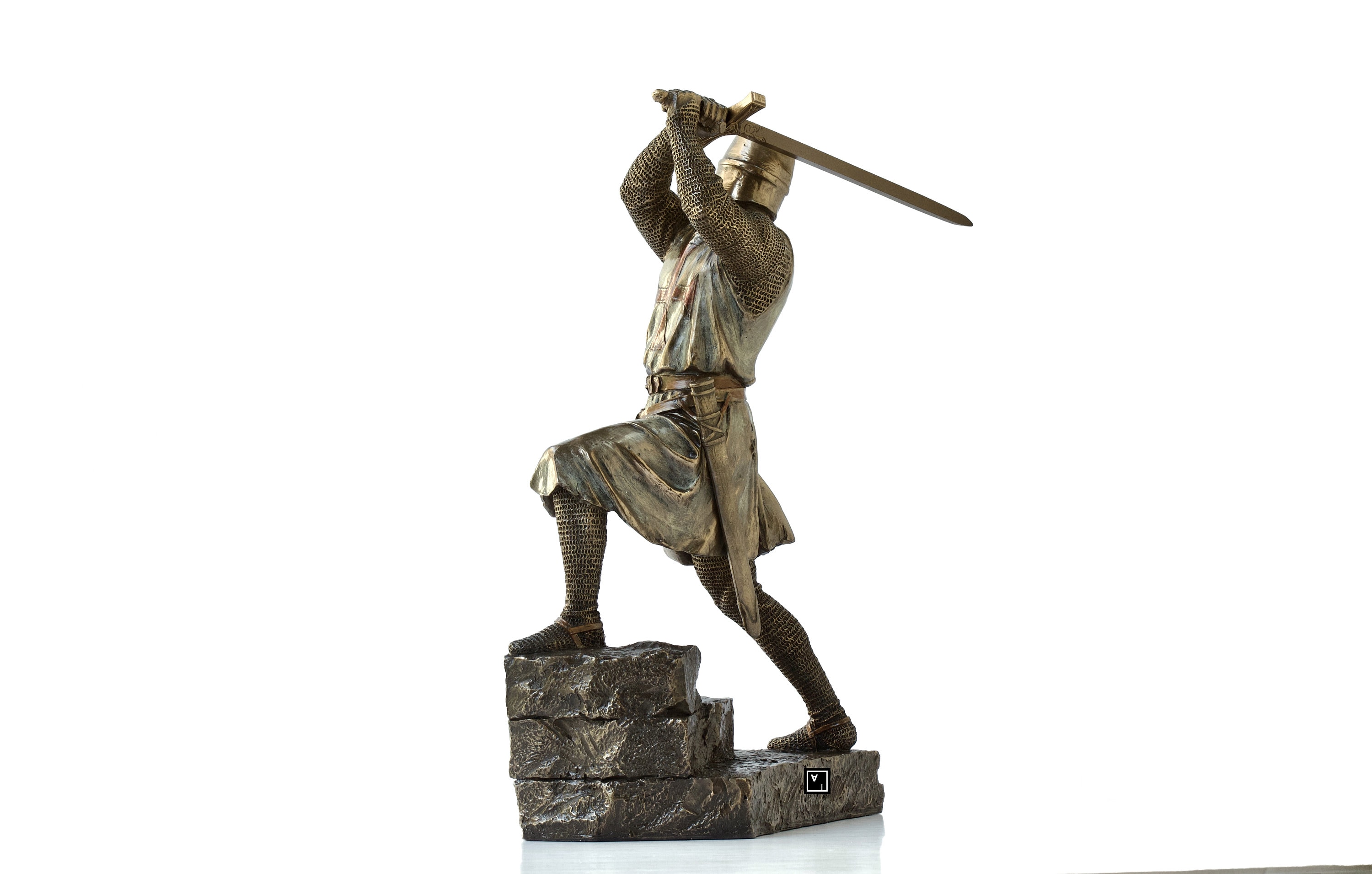 Two Handed Slash Knights on Templar on Stairs Slashing With Two Handed Sword Statue - Etsy