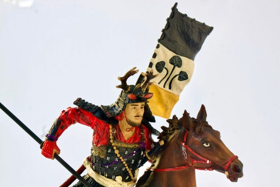 戦国時代の騎馬武者像：手塗り樹脂製 - Etsy 日本