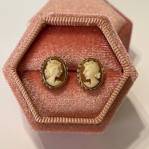 Vintage 14k Gold Cameo Earrings: Carved Shell Portrait, 1940s Retro Style
