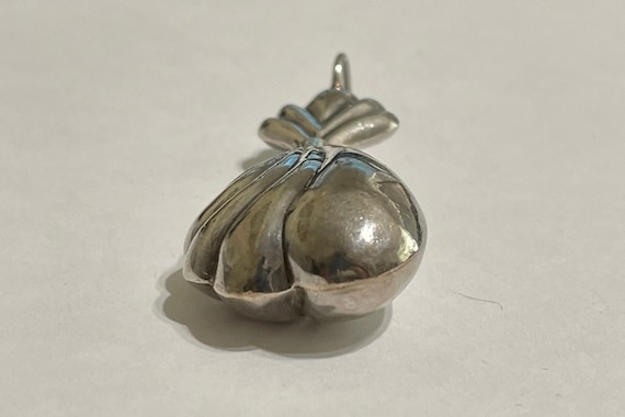 Vintage Sterling Silver Puffed Scallop Design Per… - image 8