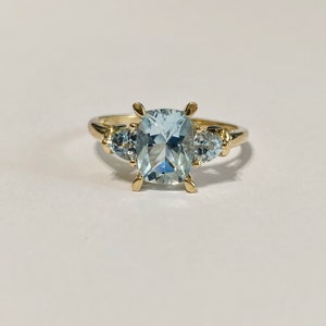 Aquamarine Ring - Vintage 10k Gold 1980s Size 9 Blue  4+CT Gemstone Jewelry