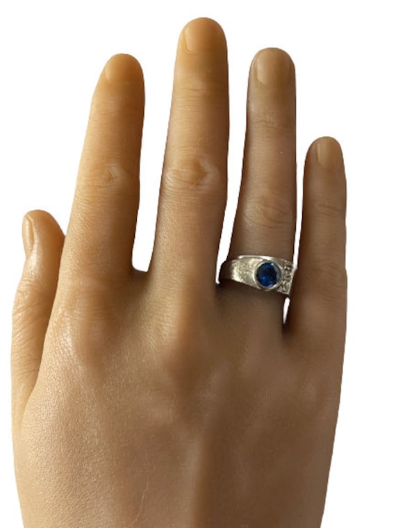 Created Blue Spinel Ring - Vintage 10k White Gold… - image 8