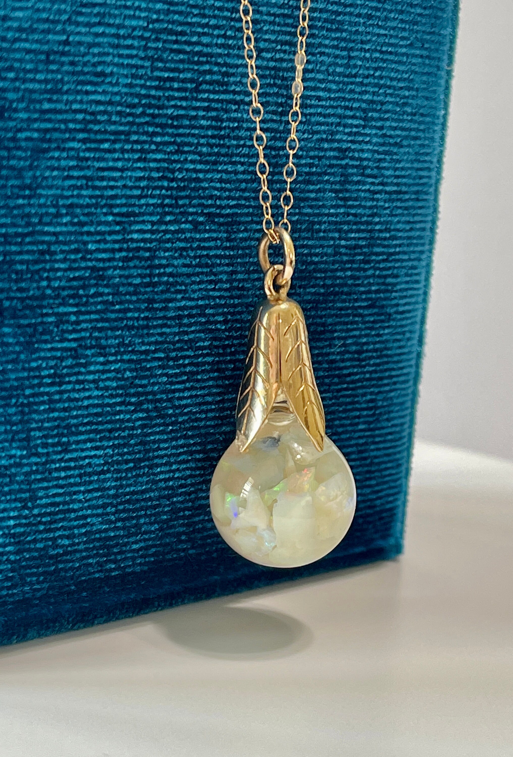 Floating Opal Orb Retro 10k Yellow Gold Tulip Cap Gemstone Chips