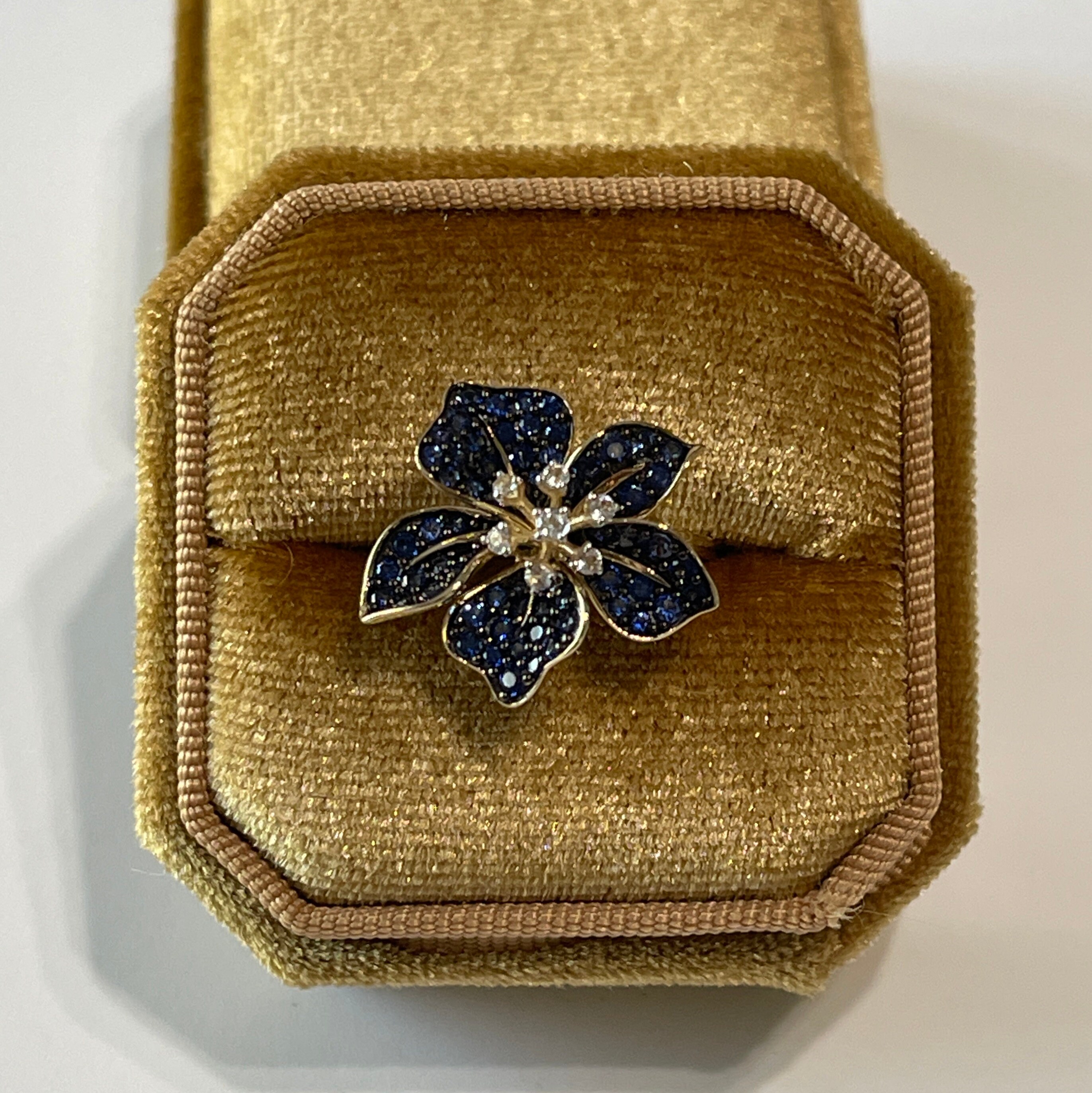 Created Sapphire Lily Flower Ring - 9k Yellow Gold 1.09 CTW