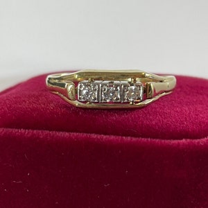 Retro 14k Yellow Gold Diamond Ring: Three Stone Design, Size 11.5