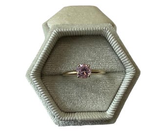 Vintage 10k geel goud - gesimuleerde roze saffier - roze glas uit het midden van de eeuw - mooie statement-sieraden jaren 1940