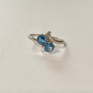 Vintage Blue Topaz Bypass Ring, December Birthstone Ring, Engagement rings Sz 7 1/2