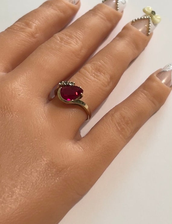 Vintage 1940s 10k Gold Created Ruby Ring with Spi… - image 7