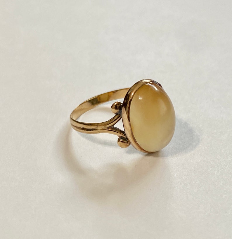 Yellow Tan Gemstone Statement Jewelry Art Deco 10k Rosy Gold Antique Size 10-1950s Agate Ring