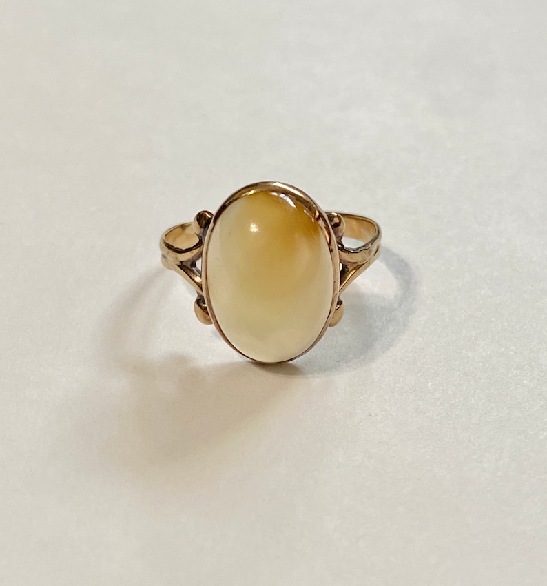 Yellow Tan Gemstone Statement Jewelry Art Deco 10k Rosy Gold Antique Size 10-1950s Agate Ring