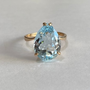 Vintage Pear Cut Blue Topaz Ring: 14k Yellow Gold Engagement, Size 9