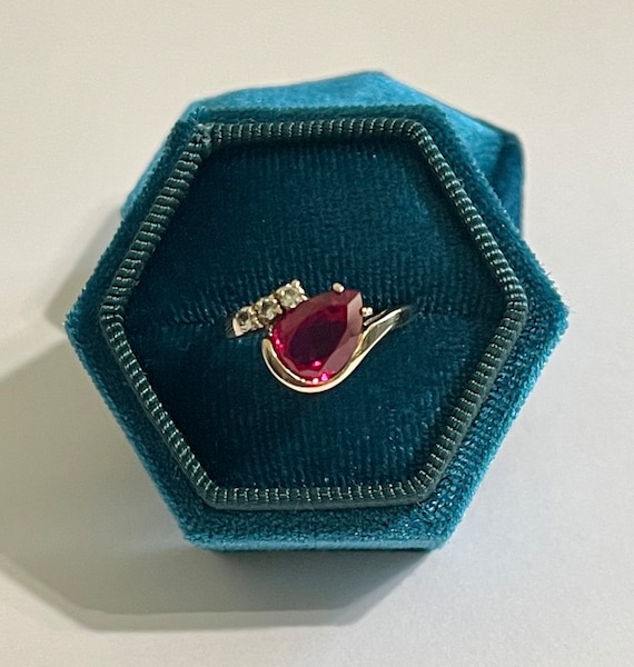 Vintage 1940s 10k Gold Created Ruby Ring with Spi… - image 1
