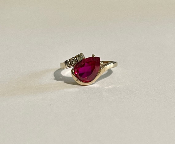 Vintage 1940s 10k Gold Created Ruby Ring with Spi… - image 2