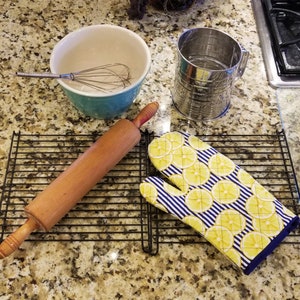 Lemon Slice Quilted Oven Mitt-Barbeque Oven Mitt-Ambidextrous Oven Mitt-Grill Oven Mitt- Baking Oven Mitt-Insulbrite Oven Mitt-Hand Made