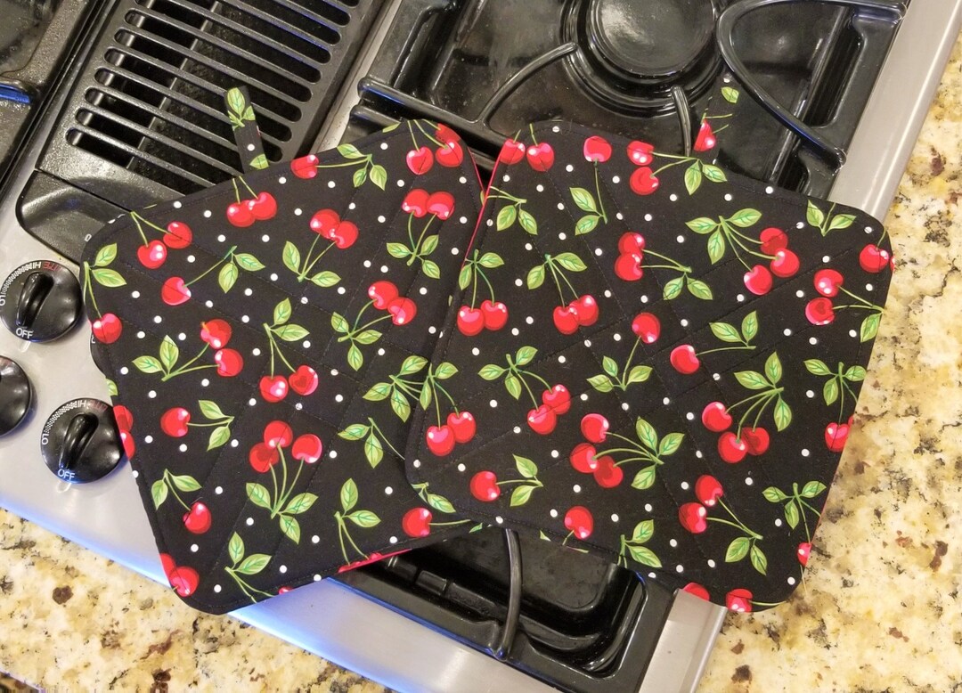 Cherries Square Quilted Pot Holders Set of 2cherry Potholderscherry