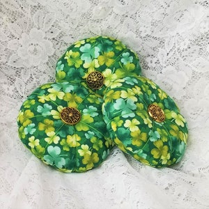 Patchwork Pin Cushion-Green Shamrock Pin Cushion-Bedroom Décor-Seamstress Gift-Quilter Gift-Fabric Pin Cushion-Country Cottage Decor