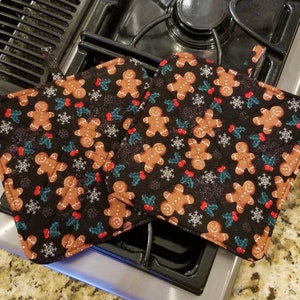 Gingerbread Man Square Quilted Pot Holders Set of 2-Gingerbread Potholders-Trivets-Reversible Trivet-Host Gift-Insulbrite Trivet-Hand Made