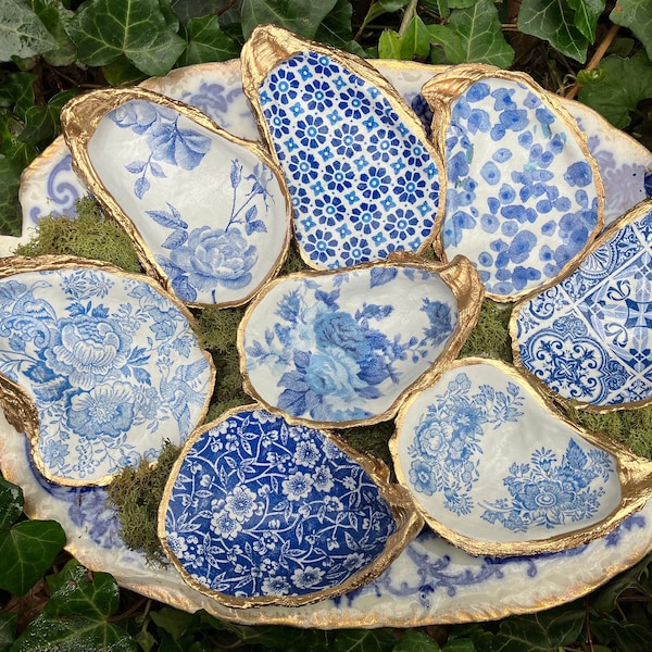 Oyster Shell Ring Dish, Decoupage Chinoiserie Jewelry Holder, Trinket Bowl Coastal Decor, Blue White Beach Wedding, Bridesmaid Hostess gifts