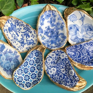 Oyster Shell Ring Dish, Decoupage Chinoiserie Jewelry Holder, Trinket Bowl Coastal Decor, Blue White Beach Wedding, Bridesmaid Hostess gifts image 1