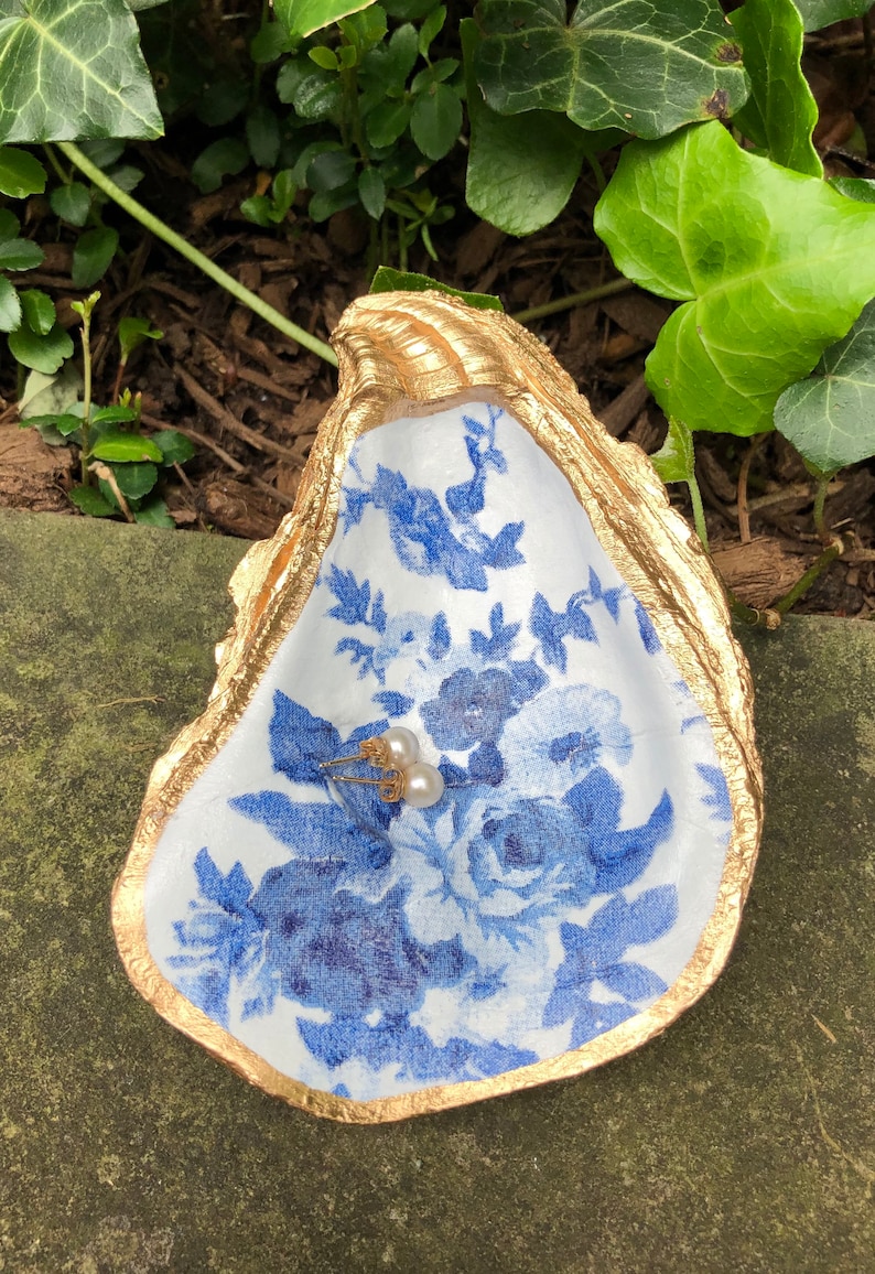 Oyster Shell Ring Dish, Decoupage Chinoiserie Jewelry Holder, Trinket Bowl Coastal Decor, Blue White Beach Wedding, Bridesmaid Hostess gifts image 7