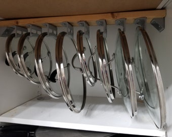 Fichier numérique uniquement : casseroles et couvercles de casseroles individuels suspendus/support suspendu/organisateur antidérapant.