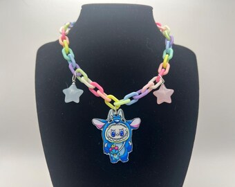 Gargantilla con dije de estrella kawaii: collar arcoíris Y2K con carácter único
