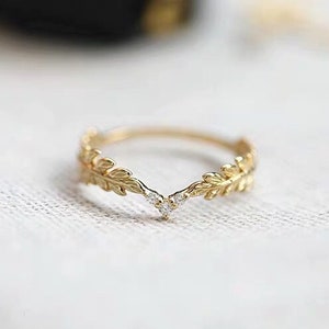 Feather Ring Gold, Vintage Wedding Ring, Feather Wedding Band, Stackable Feather Ring for Women, Unique Anniversary Ring, Gifts for Her