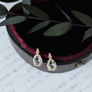 Teardrop Stud Earrings, Stunning Teardrop Diamond Studs, White Crystal Earrings, Natural Crystal Earrings, Crystal Bridal Earrings, Gifts