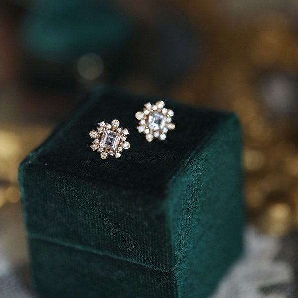 Snowflake diamond and sapphire stud earrings main image 0