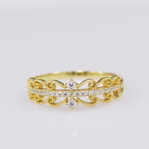 Vintage Crown Wedding Ring, CZ Diamond Wedding Band, Princess Crown Stackable Ring, Yellow Gold Tiara Ring, Valentine&#39;s Day Gifts for Her