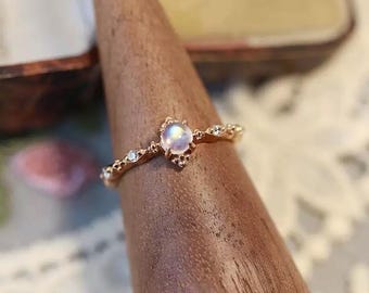 Moonstone Engagement Ring, Vintage Moonstone Ring, Blue Moonstone Ring Silver, Art Deco Ring, Dainty Promise Ring, Gifts for Girlfriend