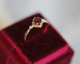 Vintage Garnet Engagement Ring, Garnet Promise Ring, Natural Red Garnet Ring, Garnet Ring Gold, January Birthstone, Anniversary Ring for Her