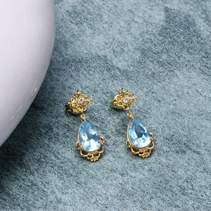 Vintage Topaz Dangle Earrings, Teardrop Topaz Dangle Earrings, Topaz Drop Earrings Gold, Blue Topaz Dangle Earrings, Drop Earrings for Mom