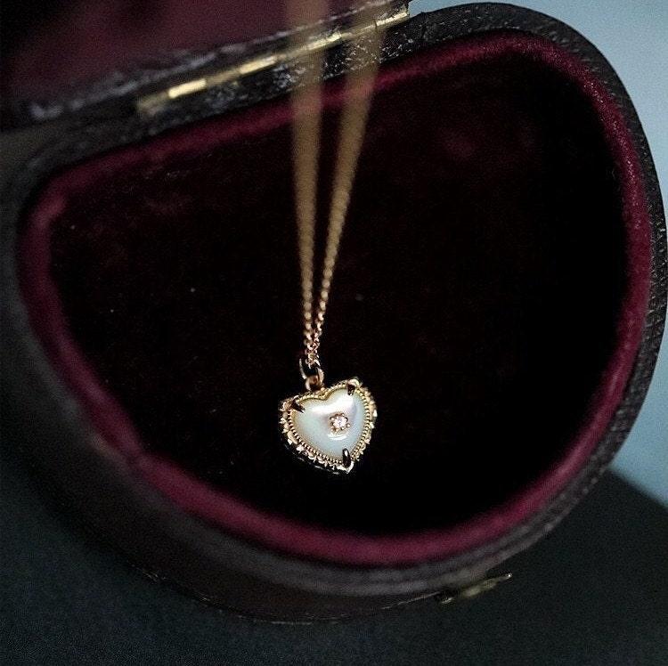 Heart pendant necklace Jewels